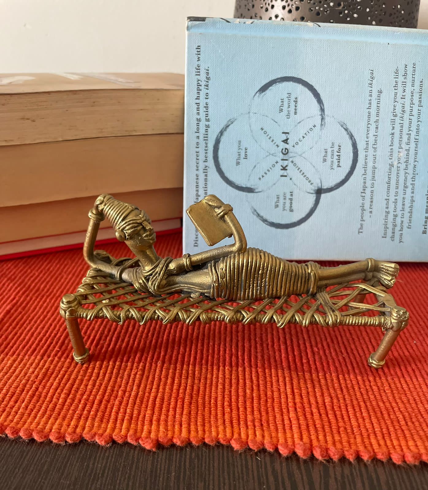 Reading Lady Dokra Artefact
