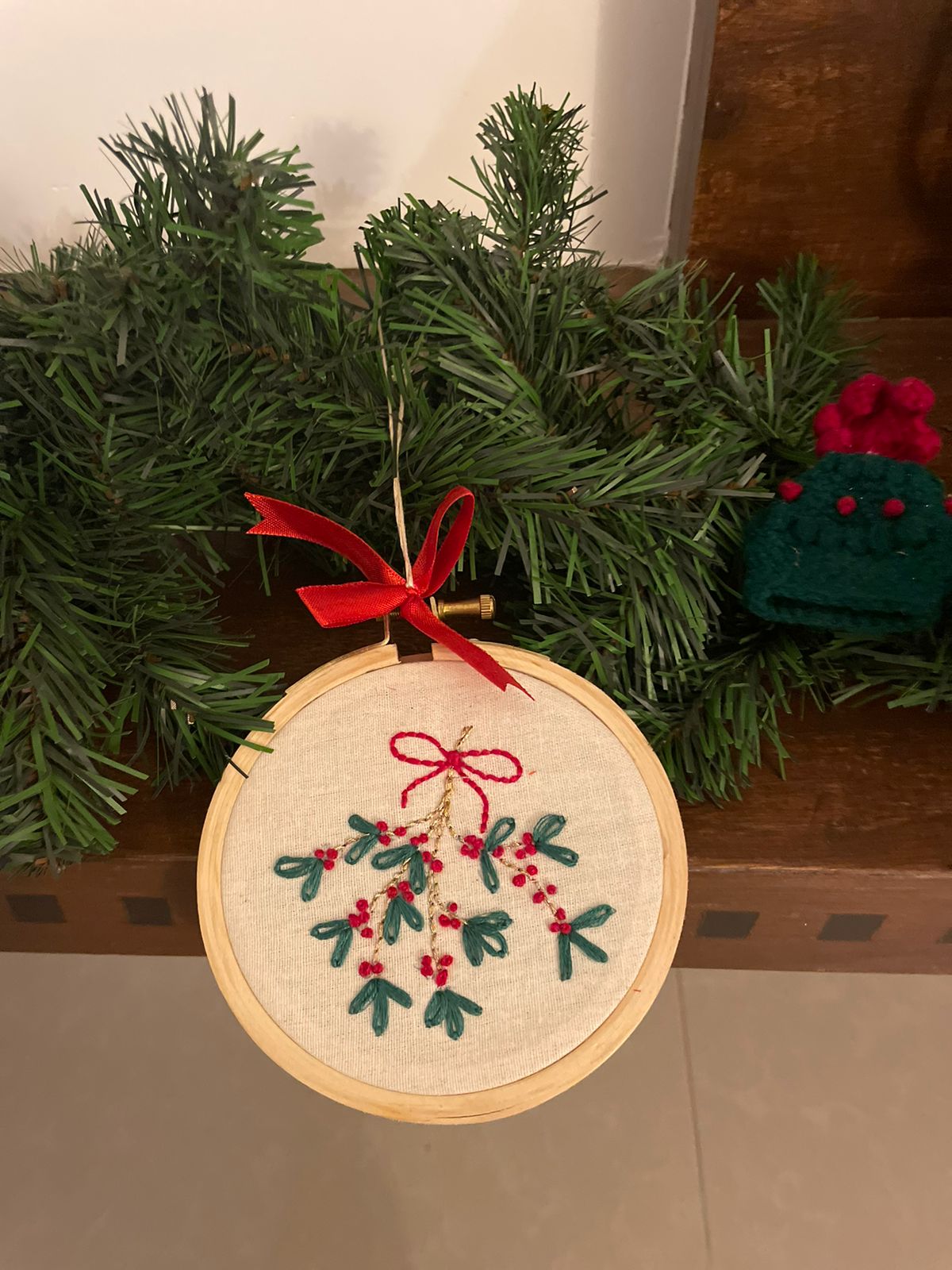 Holly Christmas Hoop