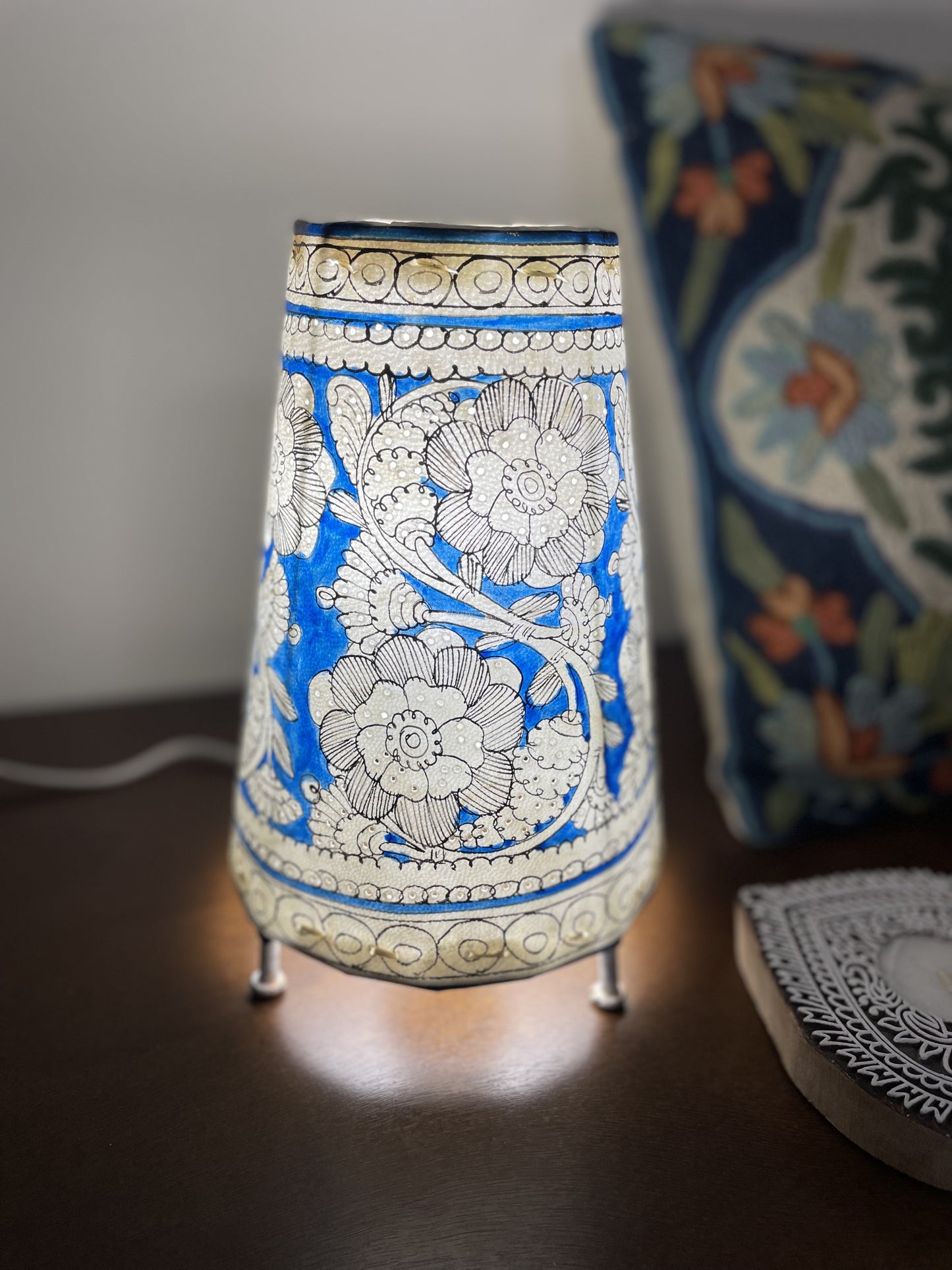 Blue Tholu Bommalatta Lamp